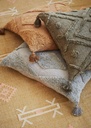 Coussin taupe