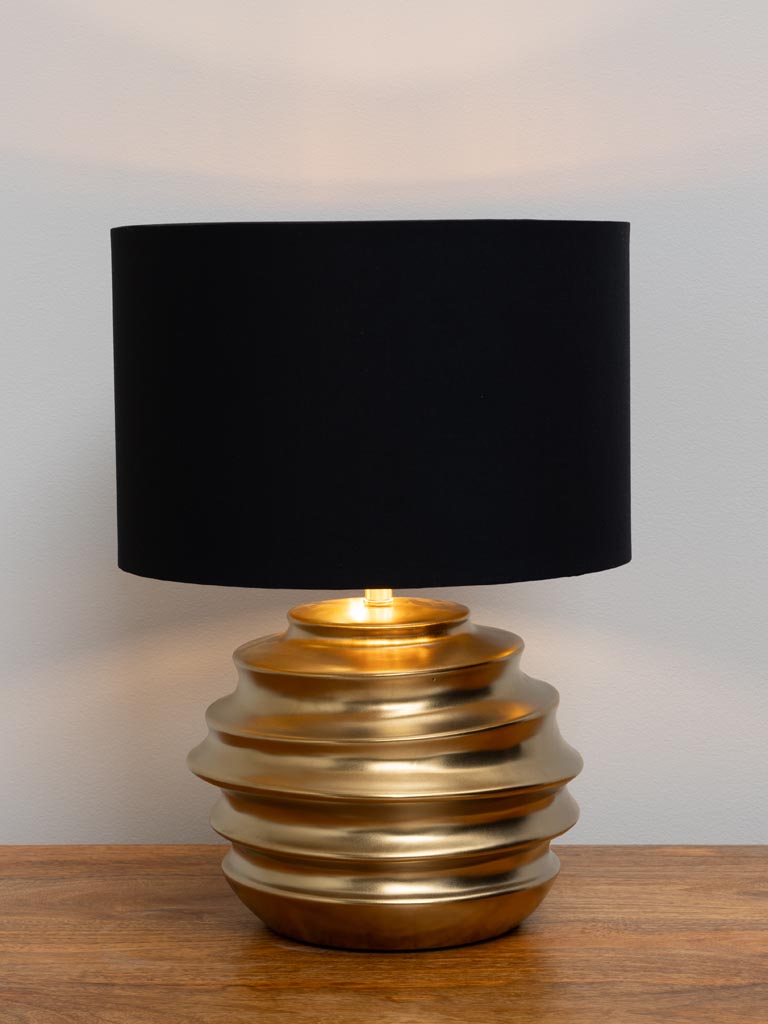 Lampe anneaux d’or avec abat-jour noir